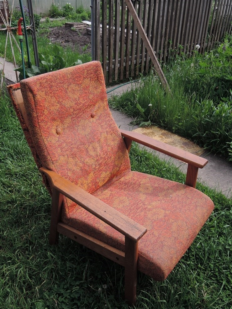 Советские кресла с деревянными подлокотниками фото