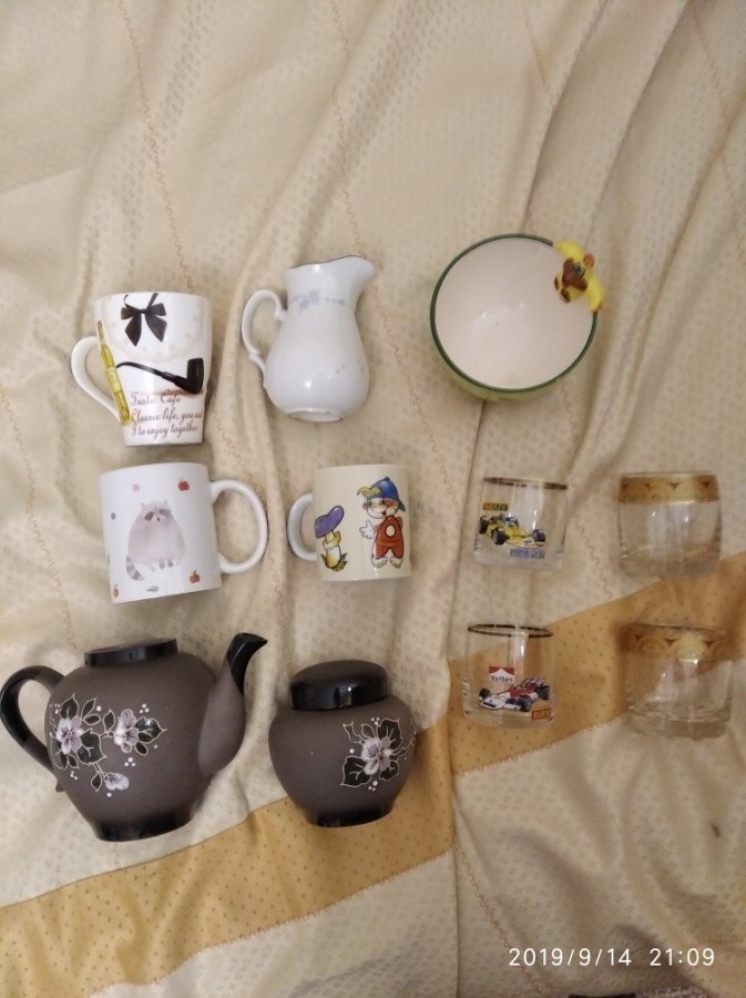 чашки и сувениры