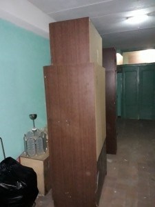 Советская стенка из 5 шкафов + 5 антресолей.